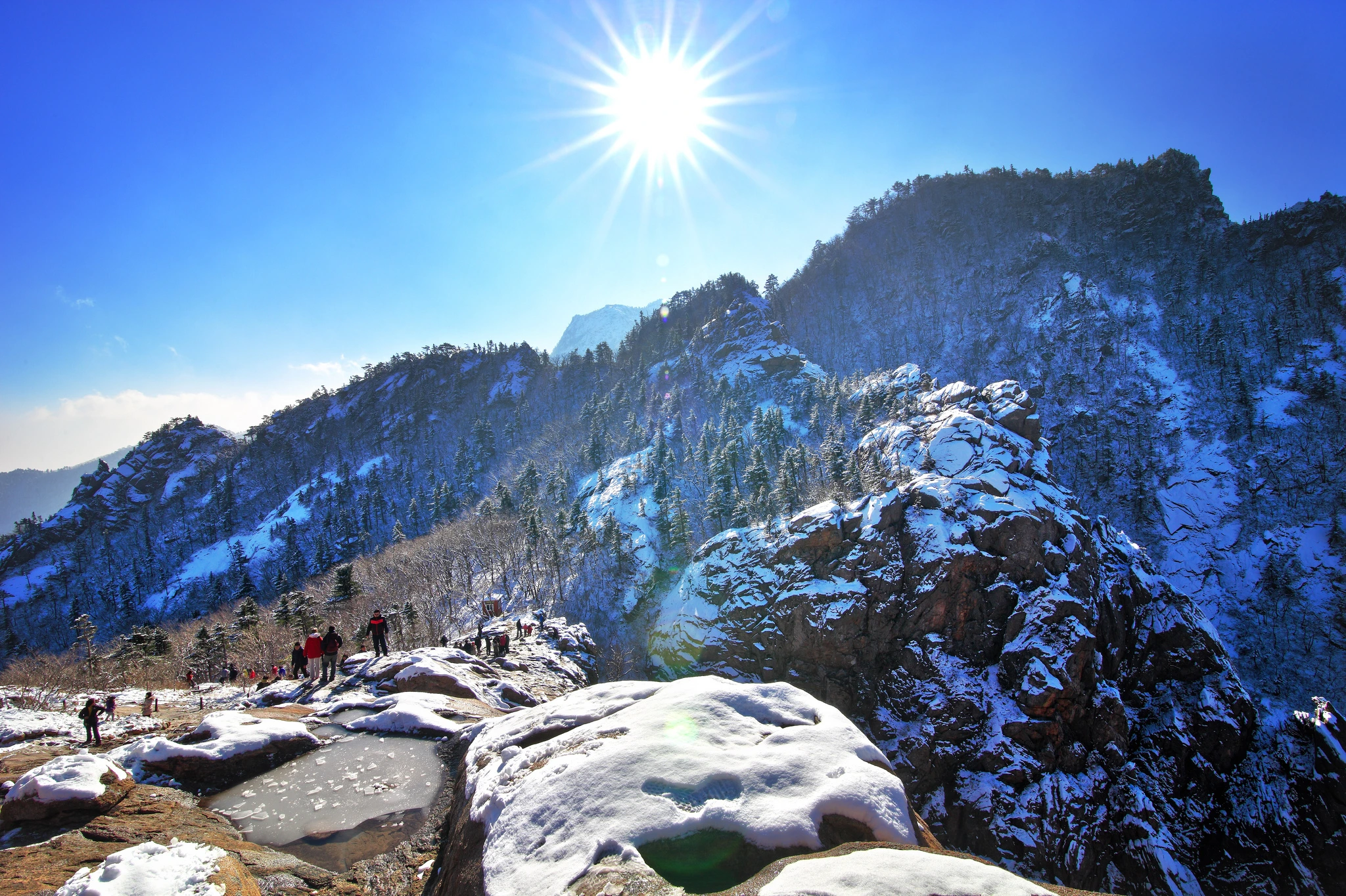 JOUR 3 : DMZ & SEORAKSAN - LA PLUS BELLE MONTAGNE DE CORÉE