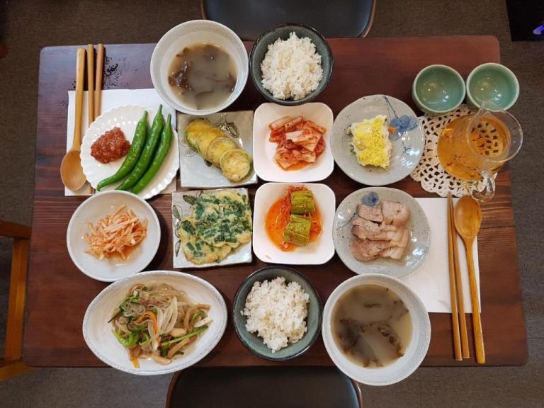 petit-déjeuner coréen hanok