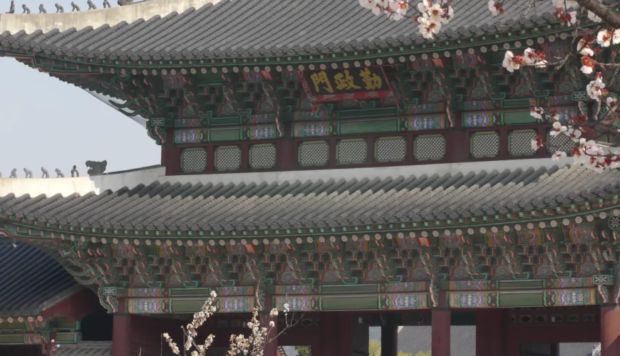 Visiter le palais Gyeongbokgung à Séoul : histoire, anecdotes et conseils pour une visite inoubliable